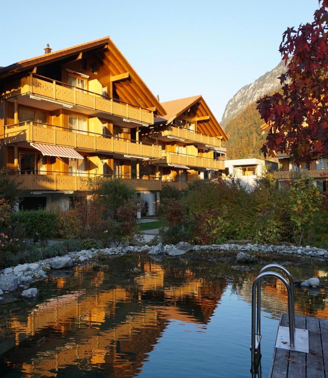 An Apartment In A Modern Swiss Chalet Iseltwald Exterior foto